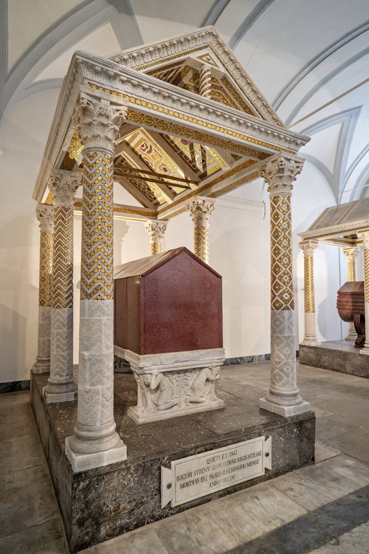 Cattedrale Maria Santissima Assunta - Sarkophag des normannischen Kaisers Roger II